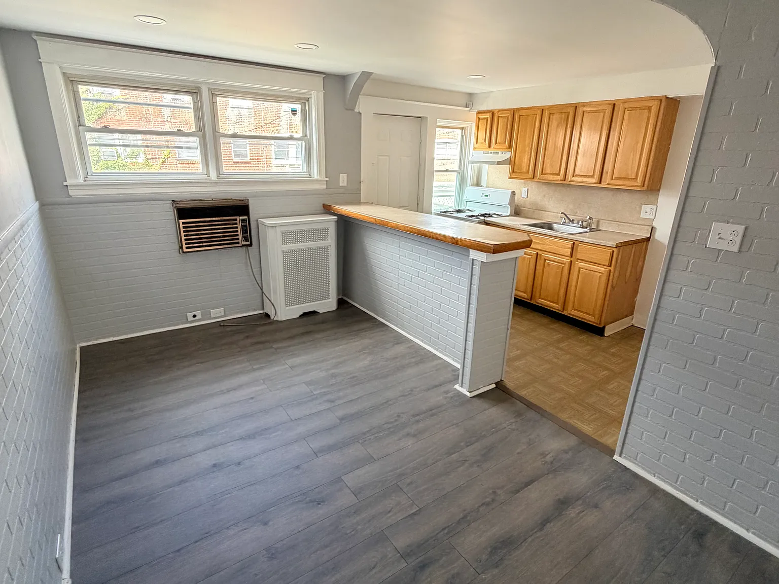 3 bed, 992 sqft, $1,695 — Photo 4