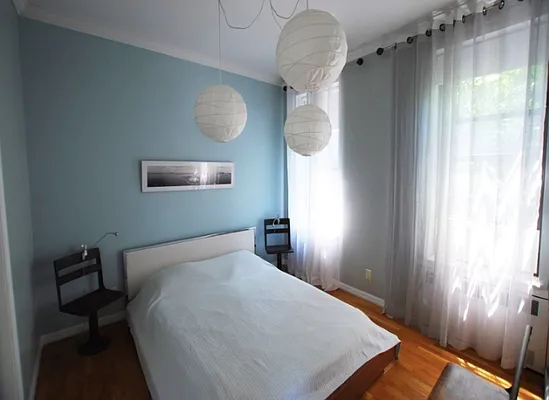 Rented by UbiQ NY | media 19