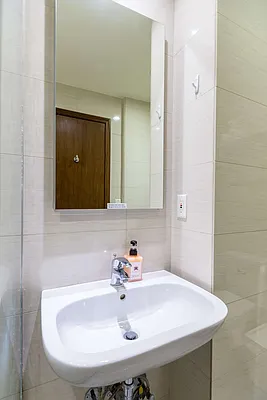 Rented by Townhouse Apartments | media 20