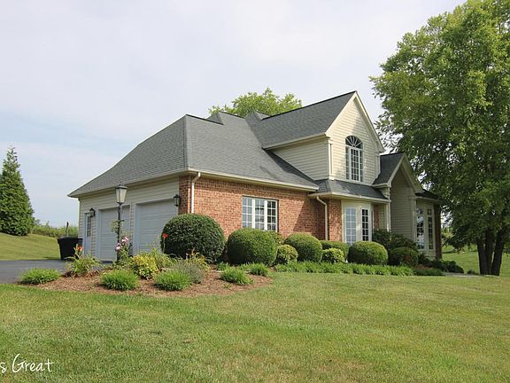 Sommersby Lane Front Views