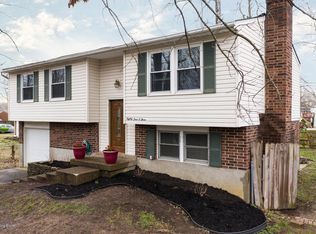 8403 Bost Ln, Louisville, KY 40219