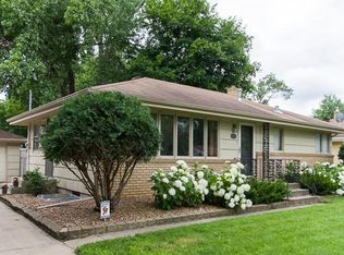 1056 Glenhill Rd, Shoreview, MN 55126