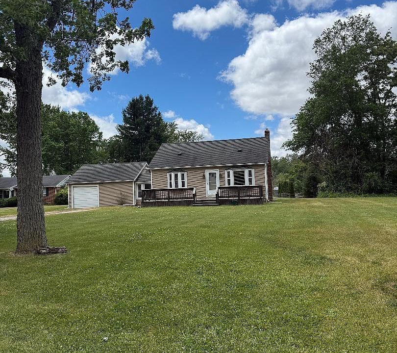 1st image of 400 Rose Rd