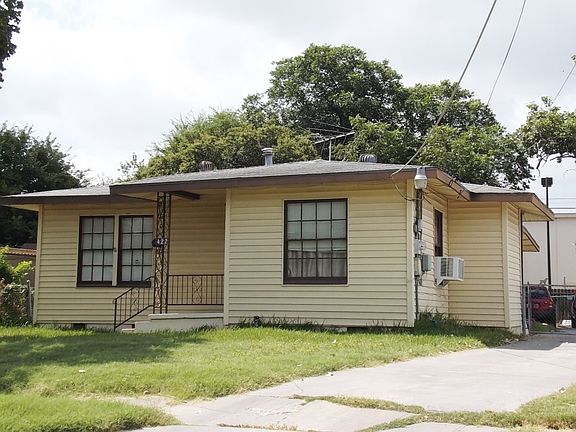 2nd image of 422 W Dickson Ave