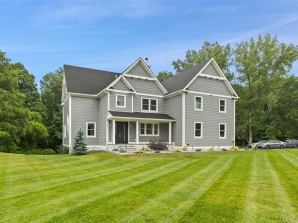 15 Somers Hills Road, Carmel, NY 10512