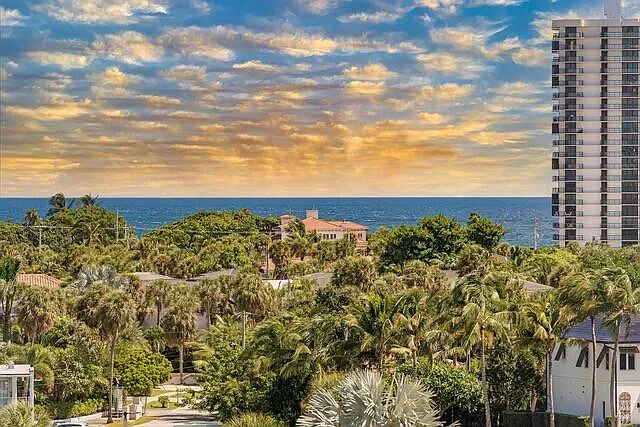 4 bed, 4.5 bath, 3458 sqft, $40,000 — Photo 3