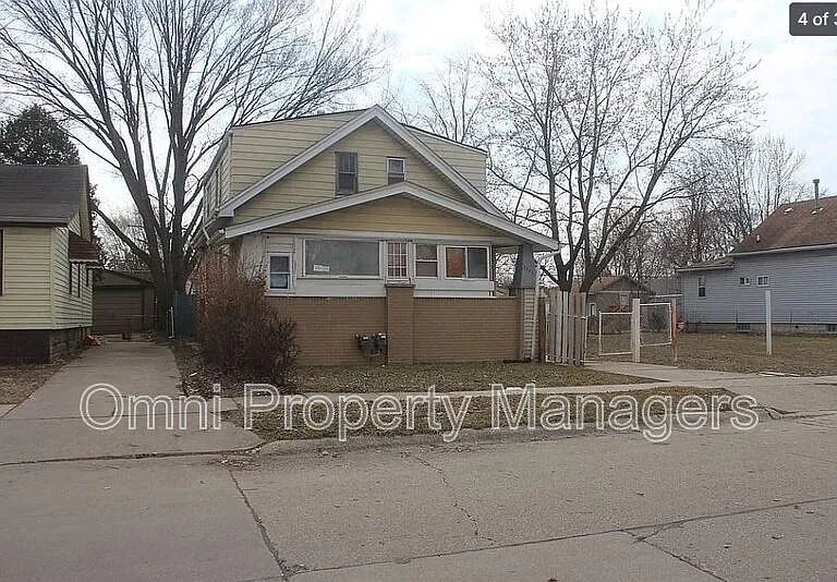 7568 Hudson Ave #2 — Photo 4