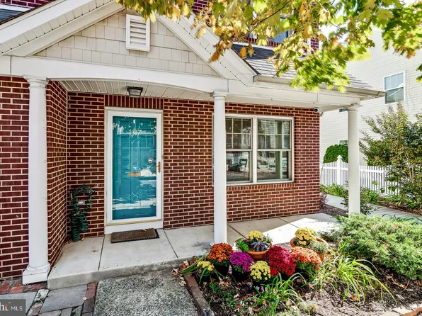 1317 S Reese St, Philadelphia, PA 19147
