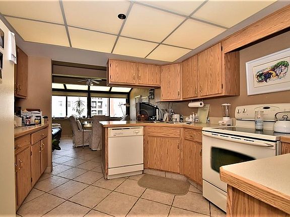 5th image of 120 Fox Hollow Dr APT 406C