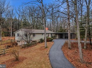 91 Ironwood Ln, Berkeley Springs, WV 25411