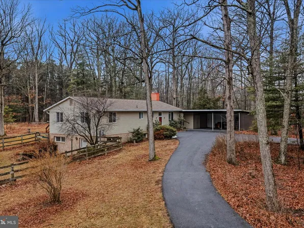 91 Ironwood Ln, Berkeley Springs, WV 25411