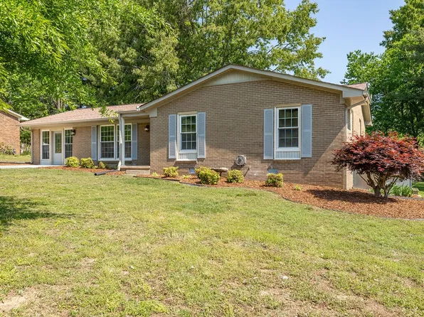 1606 Whippoorwill Dr, Lawrenceburg, TN 38464