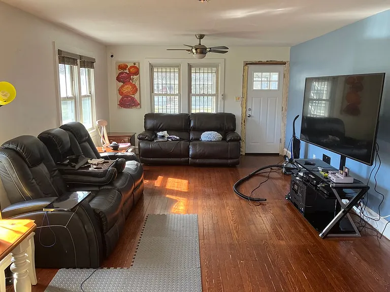 110 E Pittsfield St — Photo 12