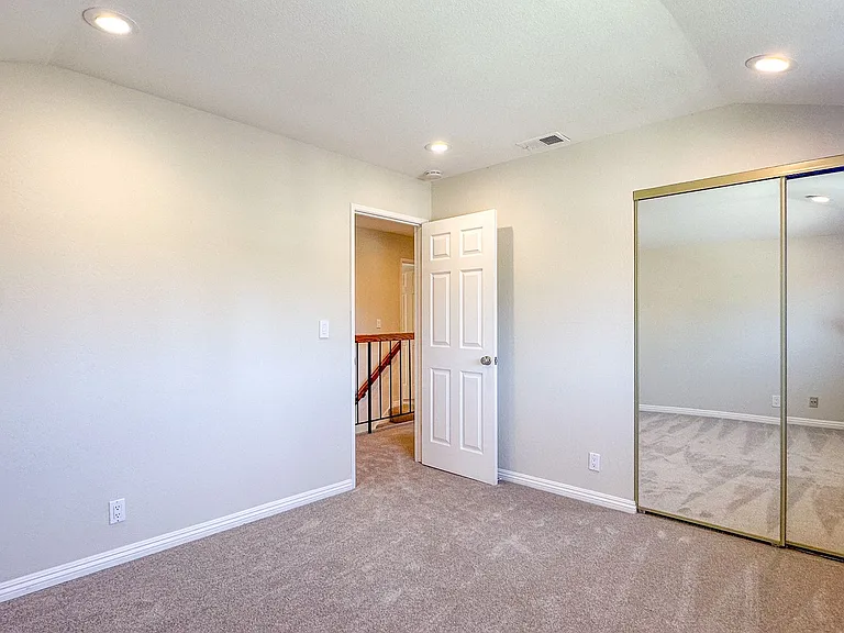 4577 Meadowhurst Ct — Photo 13
