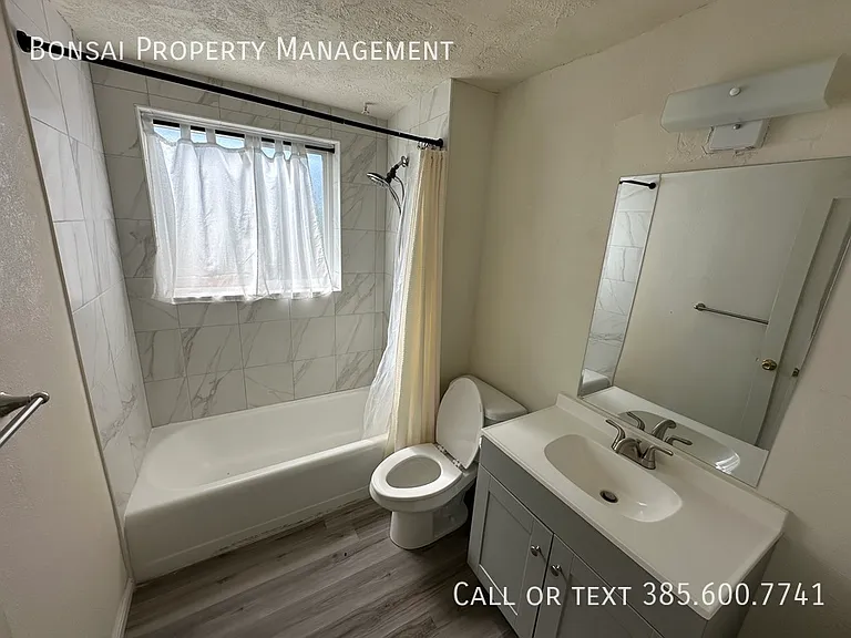 997 Chapel Dr #2 — Photo 5