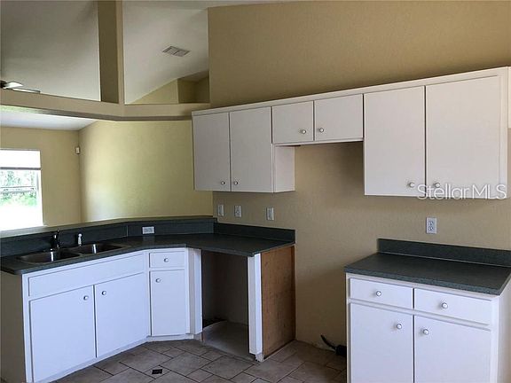 2nd image of 301 Salmon Ct