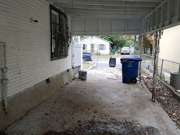 2nd image of 130 Hazel St