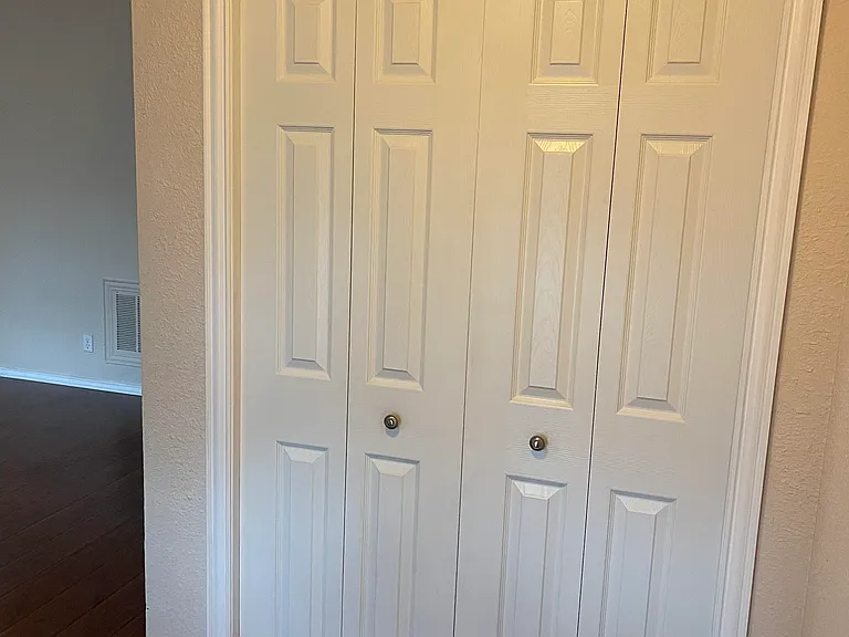 114 Dorflinger Ct — Photo 12