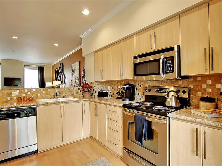 Northshore Townhomes — Photo 1