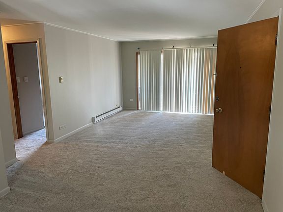 4th image of 4735 W 101st St APT 202