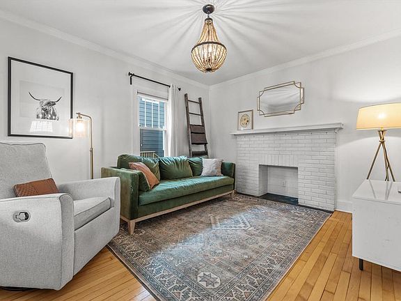 2nd image of 2005 East Beverly ROAD