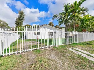 1563 NE 148th St, Miami, FL 33161