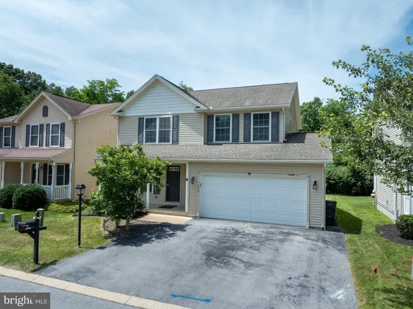 156 Whisper Ridge Dr, Port Matilda, PA 16870