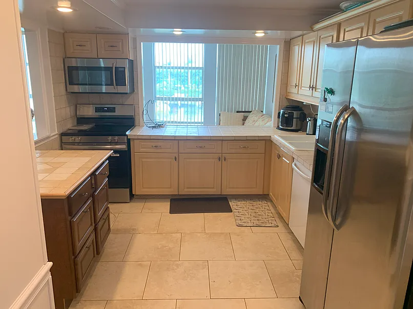 2 bed, 1640 sqft, $2,400 — Photo 4