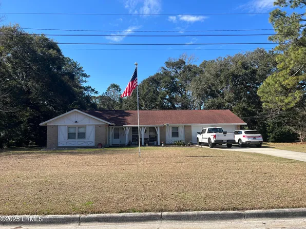 2214 Salem Drive E, Beaufort, SC 29902