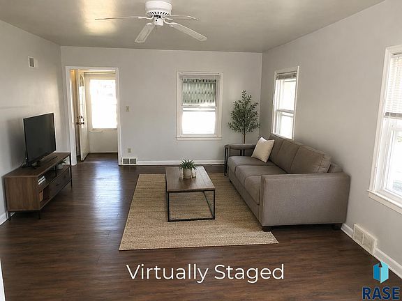 2nd image of 1705 S Lake Ave