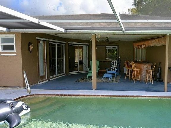 3rd image of 149 NE Caprona Ave