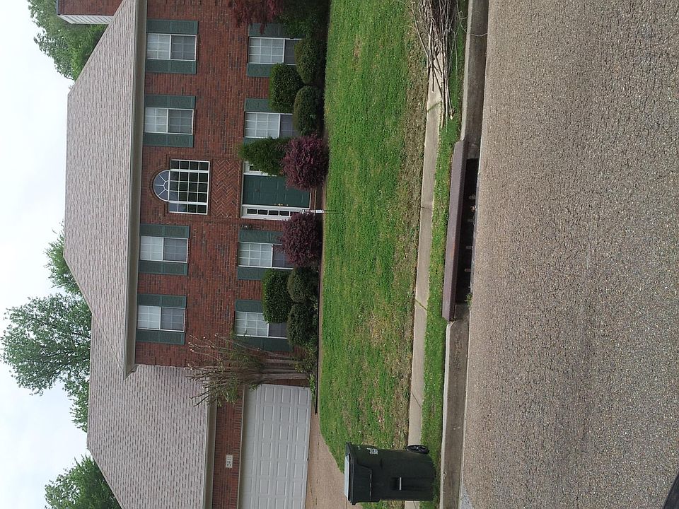 2nd image of 2411 Carroll Ridge Ln