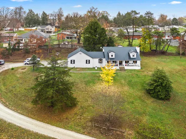 4050 Valley View Dr, Ashland, KY 41101