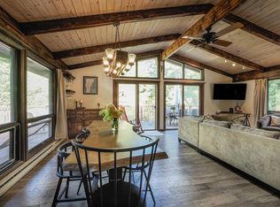 1037 Safford Rd, Hartford, VT 05047