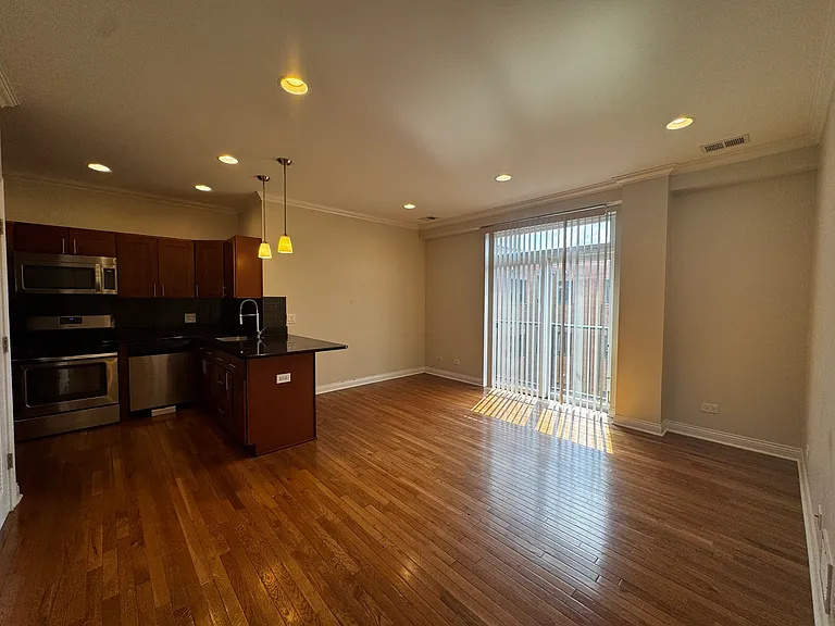 1336 W Morse Ave #202 — Photo 6