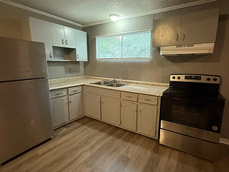 63 Wilkes Cir #1 — Photo 9