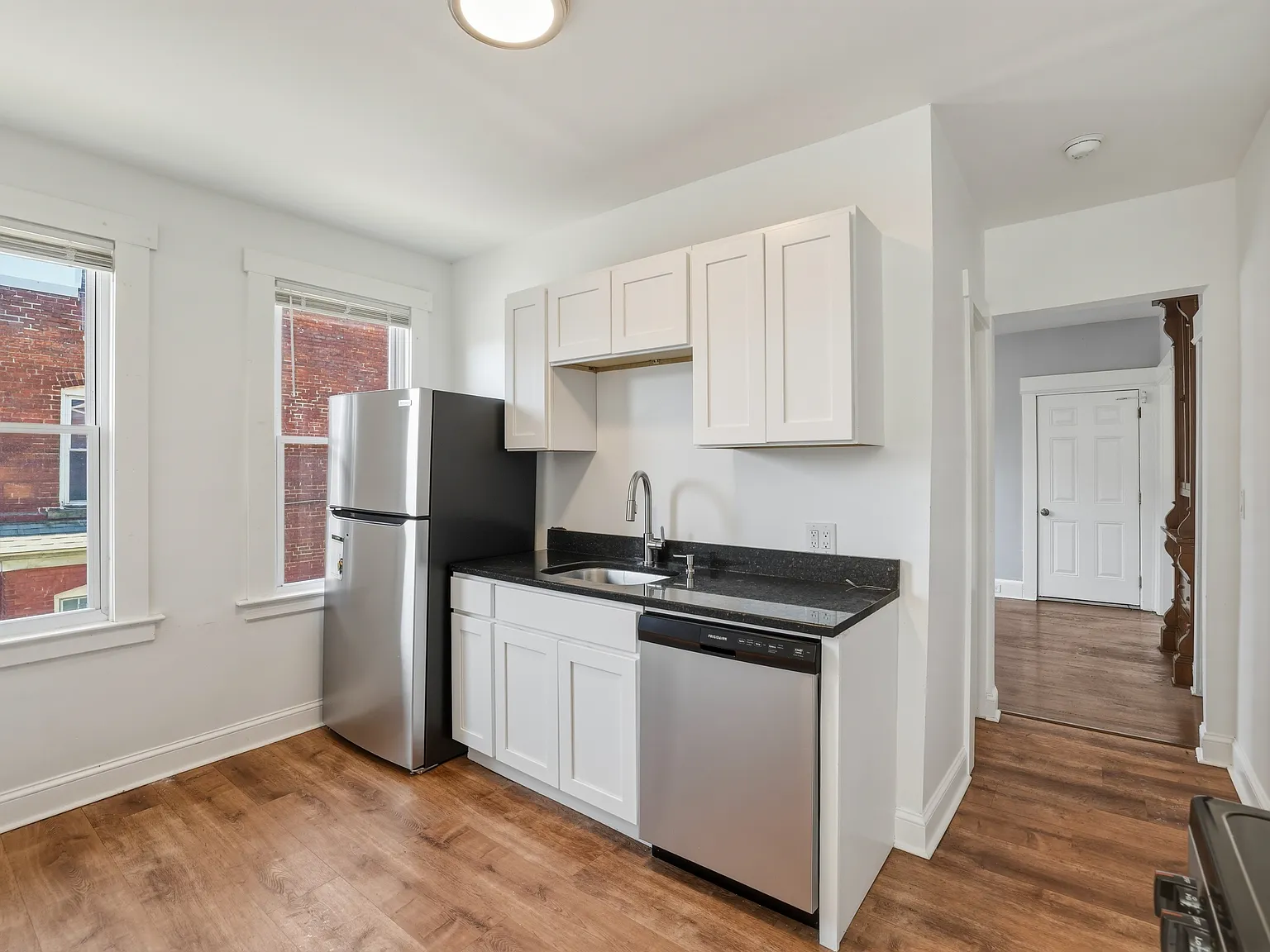 3 bed, $1,850 — Photo 1