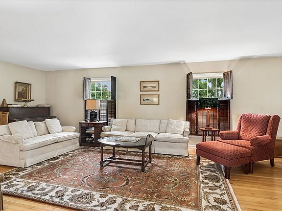 3rd image of 344 Wisconsin Ave