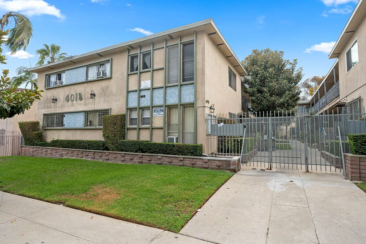 2 bed, 825 sqft, $2,095 — Photo 3