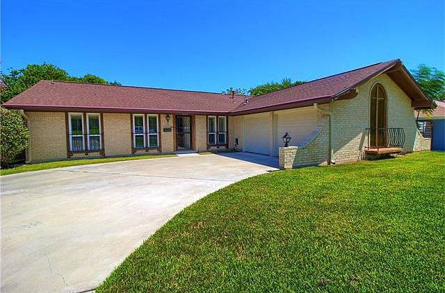 1st image of 1004 Little Elm Park