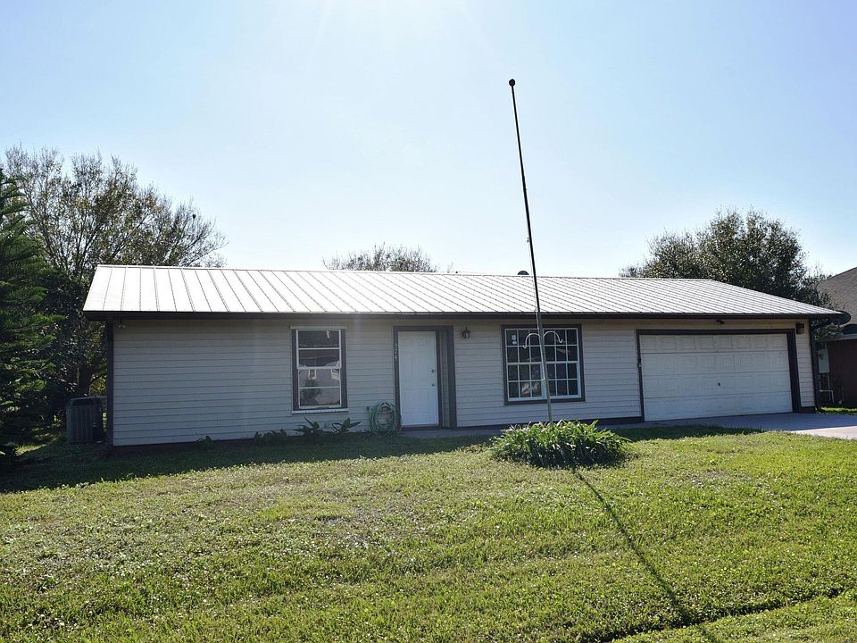 1st image of 574 NW Azine Ave