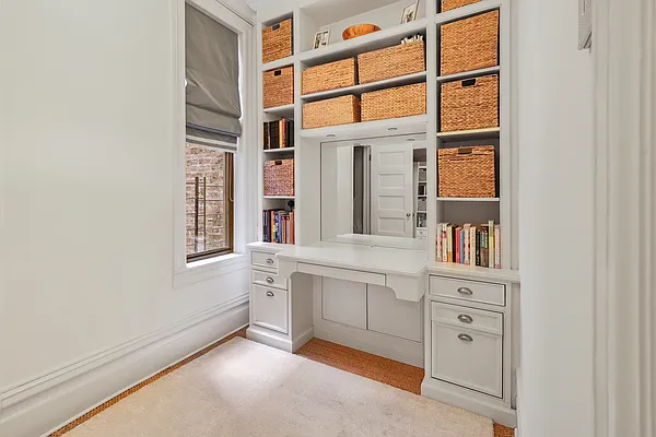 Sold by Compass | media 6