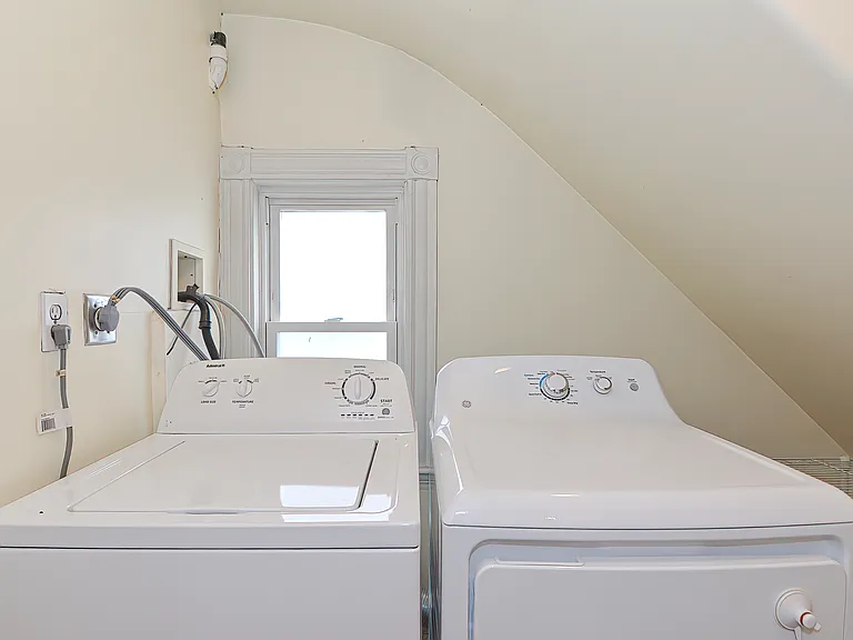 762 Columbia Rd #1 — Photo 33
