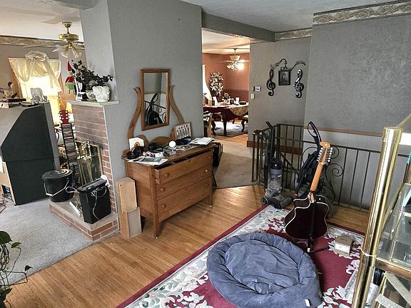 3rd image of 3010 Pierce St
