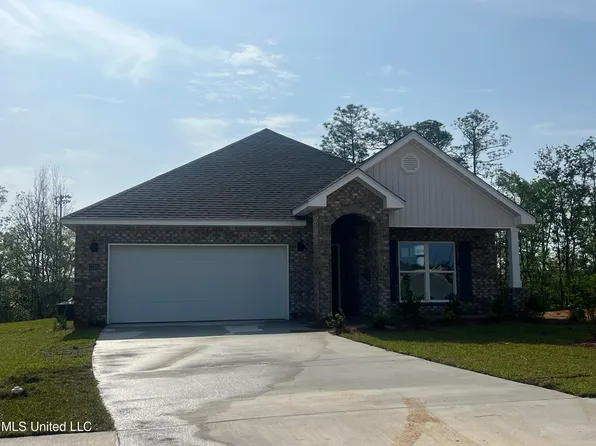 17941 Kelso Dr, Diberville, MS 39540