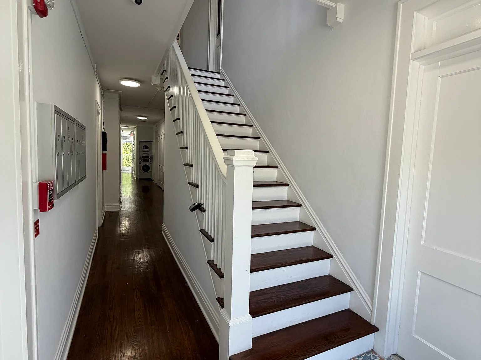1 bed, 675 sqft, $1,975 — Photo 2