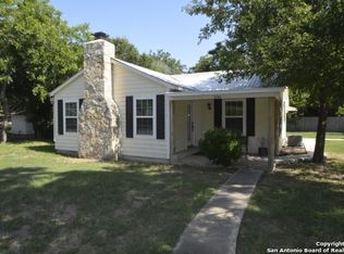 236 Lee St, Utopia, TX 78884