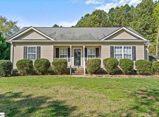 124 E King Rd, Greer, SC 29651