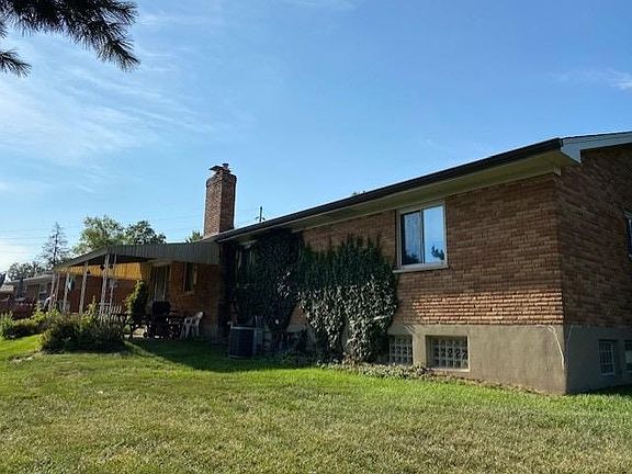 3rd image of 2036 Bluebell Dr
