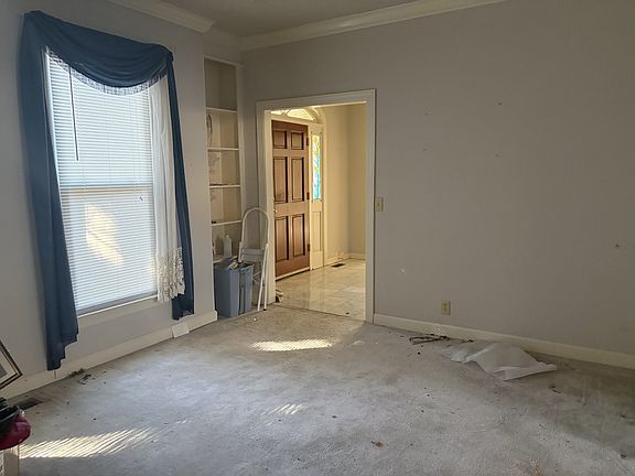 5th image of 232 Scotsman Ln
